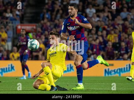 Barcelona, Spain. 24th Sep, 2019. FC Barcelona's Luis Suarez (R) vies with Villarreal's Pau Torres during a Spanish league match between FC Barcelona and Villarreal in Barcelona, Spain, Sept. 24, 2019. Credit: Joan Gosa/Xinhua Stock Photo