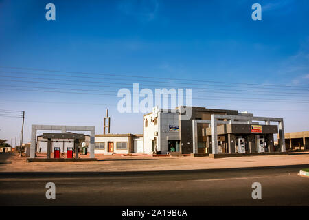 A petrol station and a mosque near the town border, Umm Aldoom, Saudi Arabia Stock Photo