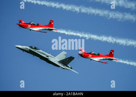 Swiss Air Force Pilatus PC-7, F/A 18 Hornet display team Stock Photo