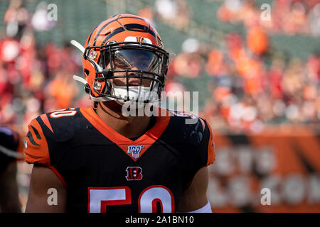 December 9, 2018..Cincinnati Bengals outside linebacker Jordan Evans #50  before the Cincinnati Bengals vs Los Angeles Chargers at Stubhub Center in  Carson, Ca on December 9, 2018. (Photo by Jevone Moore)(Credit Image: