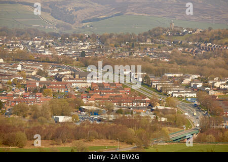 Tameside boarder Werneth Low looking down to Hattersley Stock Photo