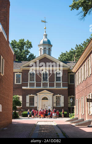 Philadelphia Carpenters Hall, view of Carpenters' Hall (1774) - the building in which the First Continental Congress convened, Philadelphia, PA, USA Stock Photo