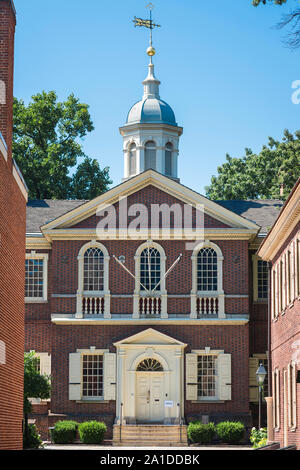 Philadelphia Carpenter's Hall, view of Carpenters' Hall (1774) - the building in which the First Continental Congress convened, Philadelphia, PA, USA