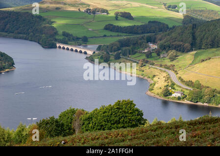 Sunny September day on Bamford Edge in the Peak District national park, Derbyshire, England. View of Ashopton Viaduct and Ladybower reservoir. Stock Photo