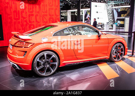 File:Audi TTRS Audi Sport Performance Parts, IAA 2017, Frankfurt