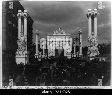 New York - Dewey Arch Stock Photo