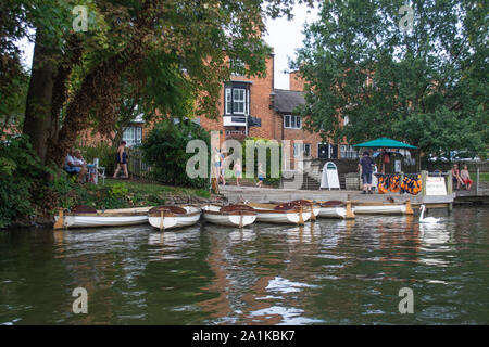 Rowing boats moared on the bank of the River Avon in Stratford-Upon-Avon UK Stock Photo
