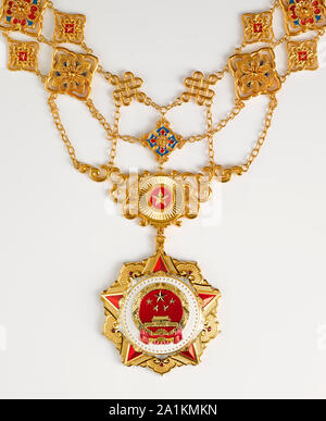 (190927) -- BEIJING, Sept. 27, 2019 (Xinhua) -- Undated photo shows the Medal of the Republic. A ceremony to grant national medals and honorary titles to the honorees will be held in the Great Hall of the People at 10 a.m. Sunday. (Xinhua) Stock Photo