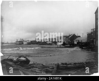 Nome (and vicinity), Alaska, 1900]: Wreckage along Snake River, Nome [caused by storm Stock Photo