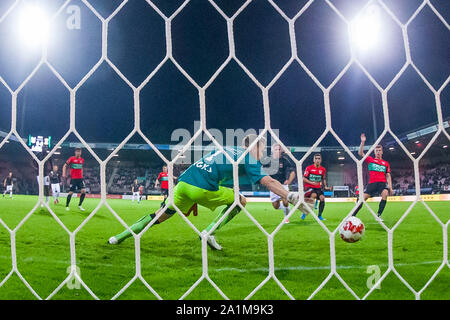 Nijmegen, Netherlands. 27th Sep, 2019. NIJMEGEN, Stadium De Goffert, 27-09-2019, season 2019/2020, Dutch Keuken Kampioen Divisie. GA Eagles player Martijn Berden scores 0-1 during the match NEC - Go Ahead Eagles Credit: Pro Shots/Alamy Live News Stock Photo