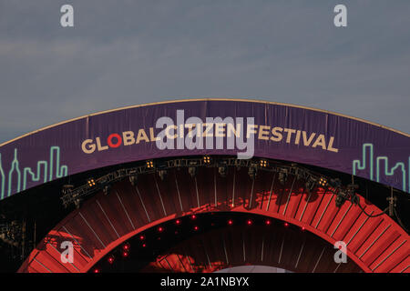 GREAT LAWN, CENTRAL PARK, NEW YORK - SEPTEMBER 27: Queen with Adam Lambert perform sound check during GLOBAL CITIZEN FESTIVAL. Editorial Stock Photo