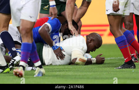 South Africa's Bongi Mbonambi scores his sides first try during the 2019 Rugby World Cup match at the City of Toyota Stadium, Toyota City, Japan. Stock Photo