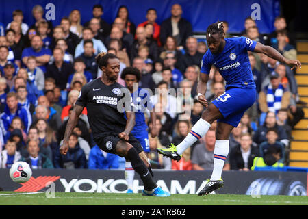 London, UK. 28th Sep, 2019. Michy Batshuayi of Chelsea (R) takes a shot at goal. Premier League match, Chelsea v Brighton & Hove Albion at Stamford Bridge in London on Saturday 28th September 2019. this image may only be used for Editorial purposes. Editorial use only, license required for commercial use. No use in betting, games or a single club/league/player publications. pic by Steffan Bowen/ Credit: Andrew Orchard sports photography/Alamy Live News Stock Photo