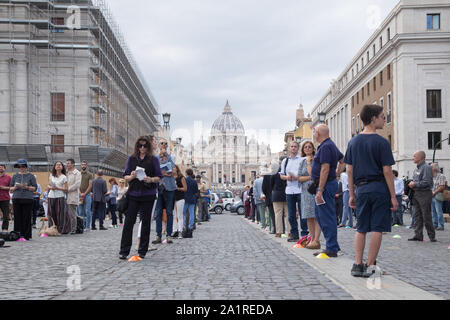 Roma, Italy. 28th Sep, 2019. Prayer demonstration in front of Castel Sant'Angelo in Rome organized by Acies Ordinata in preparation of the Synod on the Amazon which will take place from 6 to 27 October 2019. (Photo by Matteo Nardone/Pacific Press) Credit: Pacific Press Agency/Alamy Live News Stock Photo