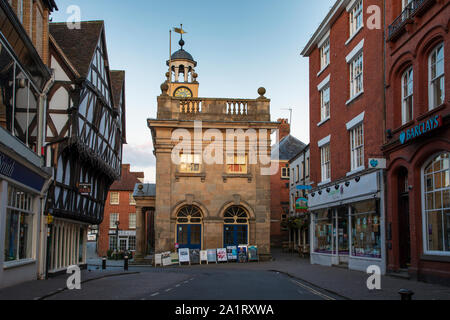 LUDLOW, SHROPSHIRE, ENGLAND, UK - 7th September 2019: Town hall in medieval town of Ludlow early in the morning Stock Photo