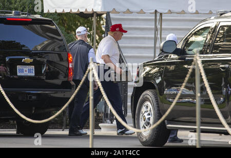 Washington DC, USA . 28th Sep, 2019. U.S. President Donald Trump returns to the White House after spending the day golfing in Washington, DC, U.S., on Saturday, September 28, 2019. Credit: UPI/Alamy Live News Stock Photo