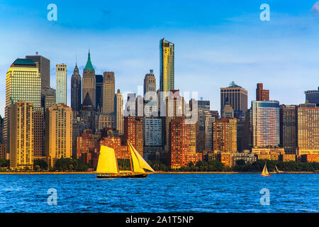 Lower Manhattan panorama and Hudson River taken from Yersey City during sunset, New York City Stock Photo