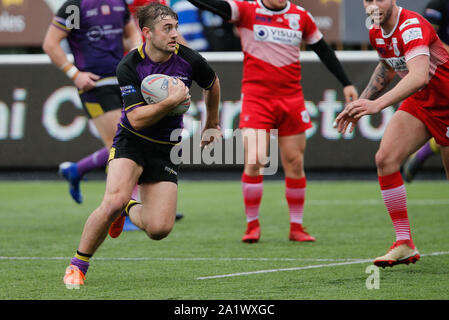 Newcastle Upon Tyne, UK. 29th Sep, 2019. Lewis Young of Newcastle Thunder charges forward. Newcastle Thunder v Doncaster RLFC in The Betfred League One Qualification Final at Kingston Park, Newcastle upon Tyne on Sunday 15th September 2019 Credit: MI News & Sport /Alamy Live News Stock Photo