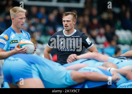 Newcastle, UK. 15th Sep, 2019. NEWCASTLE UPON TYNE, ENGLAND SEPTEMBER 29TH Sam Stuart of Newcastle Falcons (centre) during the RFU Championship Cup match between Newcastle Falcons and Doncaster Knights at Kingston Park, Newcastle on Sunday 29th September 2019. (Credit: Chris Lishman | MI News) Credit: MI News & Sport /Alamy Live News Stock Photo