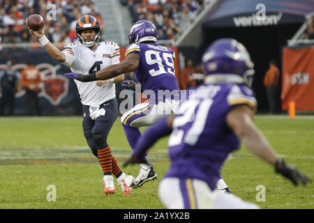 East Rutherford, New Jersey, USA. 6th Oct, 2019. Minnesota Vikings outside  linebacker Anthony Barr (55) celebrates with defensive end Danielle Hunter  (99) after tackling New York Giants running back Jon Hilliman (28)