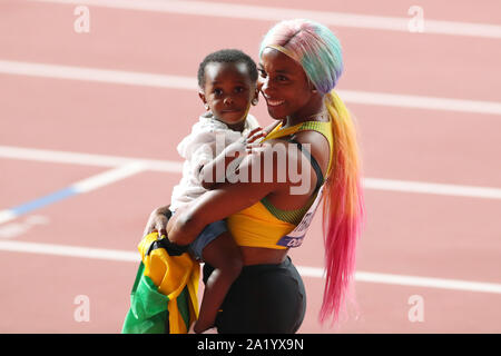 Doha, Qatar. 29th Sept, 2019. Shelly-Ann Fraser-Pryce (JAM), celebrates with her son SEPTEMBER 29, 2019 - Athletics : IAAF World Championships Doha 2019 Women's 100m Final at Khalifa International Stadium in Credit: YUTAKA/AFLO SPORT/Alamy Live News Stock Photo