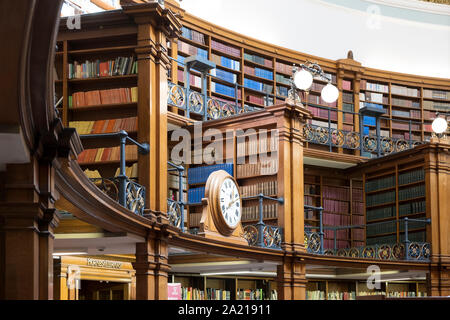 Liverpool Central Library, Liverpool, UK - beautiful traditional wood paneled library Stock Photo