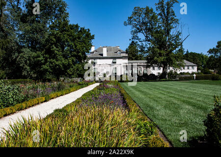 USA, Delaware, Wilmington, Nemours Estate, House, Gardens, fall, September, Stock Photo