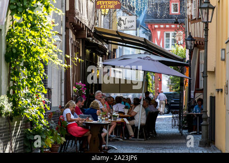 Old town of Boppard in the Rheingau, in the UNESCO World Heritage Upper Middle Rhine Valley, restaurant in the Old Town Germany Stock Photo