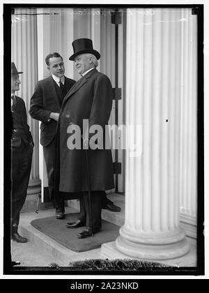 OVERMAN, LEE SLATER. SENATOR FROM NORTH CAROLINA, 1903-1933 Stock Photo