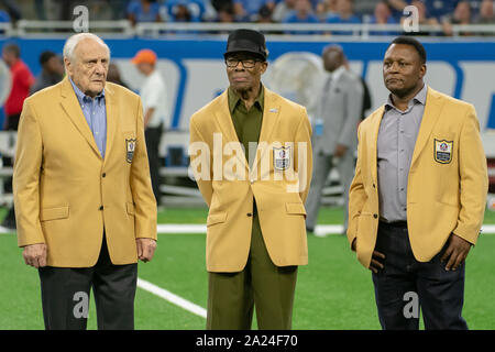 DETROIT, MI - SEPTEMBER 29: Lions NFL Hall of Famers Joe Schmidt, Lem Barney, and Barry Sanders get introduced as part of the All-Time at halftime of the NFL game between Kansas City Chiefs and Detroit Lions on September 29, 2019 at Ford Field in Detroit, MI (Photo by Allan Dranberg/Cal Sport Media) Stock Photo