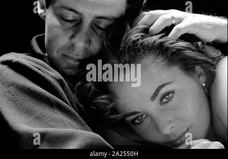 Actress Elizabeth Taylor with husband, Eddie Fisher, in 1962 Stock Photo
