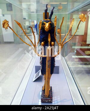 The Ram in the Thicket; Statuette of a goat. Early Dynastic III period; 2600BC; found at Ur, Iraq Stock Photo