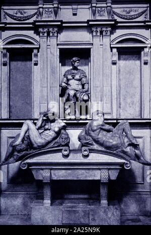 Tomb of Giuliano de Medici by Michelangelo. Michelangelo di Lodovico Buonarroti Simoni (1475-1564) an Italian sculptor, painter, architect and poet of the High Renaissance. Stock Photo