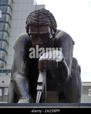 Bronze sculpture. Showing Isaac Newton, after William Blake, by Eduardo Paolozzi, 1995, British Library, London Stock Photo