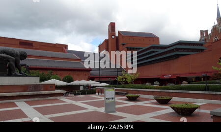 The British Library is the national library of the United Kingdom. It is estimated to contain 170-200 million items. The Library is now located in a purpose-built building on the north side of Euston Road in St Pancras, London. Following the closure of the Round Reading Room on 25 October 1997 the library stock began to be moved into the St Pancras building. The new library was designed specially for the purpose by the architect Colin St John Wilson Stock Photo