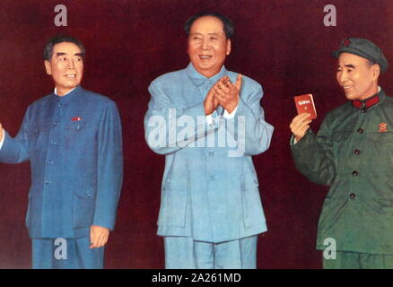 Chairman Mao (centre) with Zhou en Lai (to his left), and Lin Biao and ...