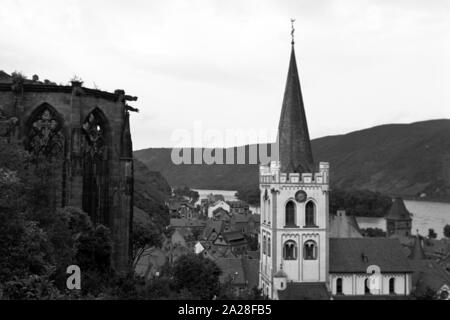 Evangelische Kirche Sankt Peter in Bacharach, Deutschland 1968. Protestant church Saint Peter at Bacharach, Germany 1968. Stock Photo