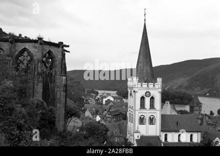 Evangelische Kirche Sankt Peter in Bacharach, Deutschland 1968. Protestant church Saint Peter at Bacharach, Germany 1968. Stock Photo