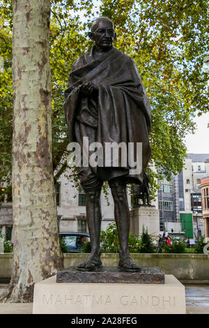 London, UK. 1st Oct, 2019. Statue of Mahatma Gandhi at Parliament Square in Westminster. On Tuesday 2 October 2019, the Indian Prime Minister Narendra Modi is to lead the nation in paying tribute to freedom movement leader and father of the nation, Mahatma Gandhi at his memorial in New Delhi, India on the 150th anniversary of his birth. Credit: Steve Taylor/SOPA Images/ZUMA Wire/Alamy Live News Stock Photo