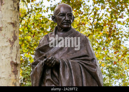 London, UK. 1st Oct, 2019. Statue of Mahatma Gandhi at Parliament Square in Westminster. On Tuesday 2 October 2019, the Indian Prime Minister Narendra Modi is to lead the nation in paying tribute to freedom movement leader and father of the nation, Mahatma Gandhi at his memorial in New Delhi, India on the 150th anniversary of his birth. Credit: Steve Taylor/SOPA Images/ZUMA Wire/Alamy Live News Stock Photo