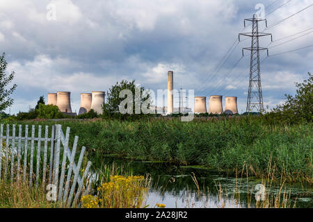 Cooling towers and an electricity pylon at the Fiddlers Ferry plant at ...