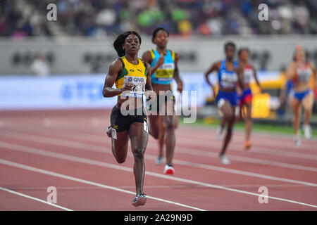 DOHA, QATAR. 01th Oct, 2019. Shericka Jackson of Jamaica competes in Women 400M semi-finals - heat 1/3 during day 5 of the IAAF World Athletics Championships - Doha 2019 at Khalifa International Stadium on Tuesday, October 01, 2019 in DOHA, QATAR. Credit: Taka G Wu/Alamy Live News Stock Photo