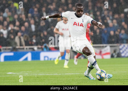 London, UK. 01st Oct, 2019. Soccer: Champions League, Tottenham Hotspur - FC Bayern Munich, Group stage, Group B, 2nd matchday at Tottenham Hotspur Stadium. Moussa Sissoko of Tottenham plays the ball. Credit: Matthias Balk/dpa/Alamy Live News Stock Photo