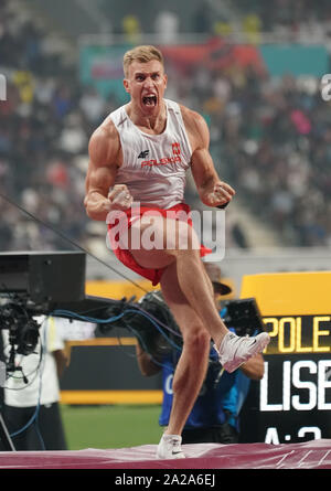 Doha, Qatar. 1st Oct, 2019. Piotr Lisek of Poland celebrates during the men's pole vault final at the 2019 IAAF World Athletics Championships in Doha, Qatar, Oct. 1, 2019. Credit: Wang Lili/Xinhua/Alamy Live News Stock Photo