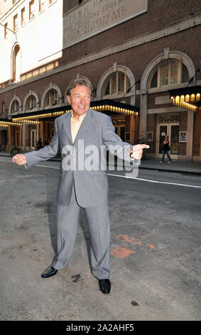 New York, United States. 13th Sep, 2009. Czech singer Karel Gott performs during his concert in New York, Sept. 13, 2009. Gott is now on tour in USA. Credit: Zdenek Fucik/CTK Photo/Alamy Live News