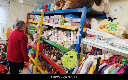 second hand toys store