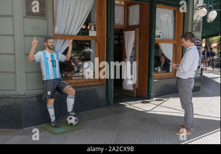 FIFA World Cup Stats on X: 🐐 Lionel Messi's statue next to the