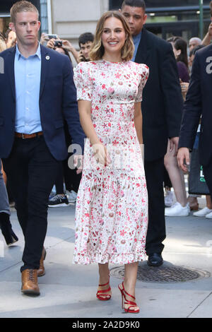 New York NY USA 2nd May 2022 Hillary Clinton At Arrivals For Met 