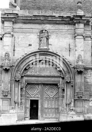 Eglise - Portail de la façade ouest Tympan et voussures - Saint-Loup-de ...
