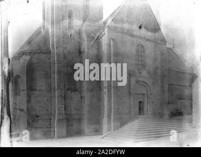 Eglise Notre-Dame - Façade nord - Château-Landon - Médiathèque de l'architecture et du patrimoine - Stock Photo